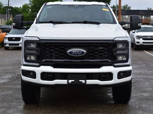 Used 2024 Ford F250 XLT w/ Tremor Off-Road Package AWD/4WD image 2