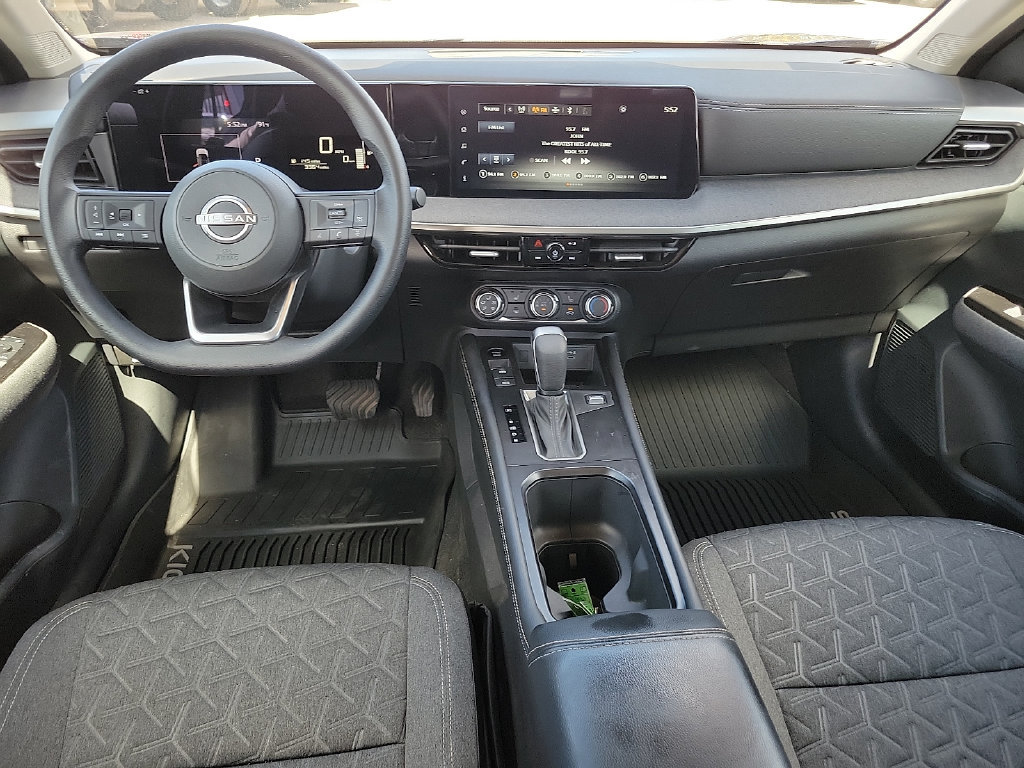 Used 2025 Nissan Kicks SV w/ SV Premium Package AWD/4WD image 21