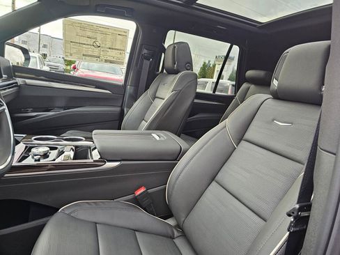 New 2026 Cadillac Escalade Luxury AWD/4WD image 29
