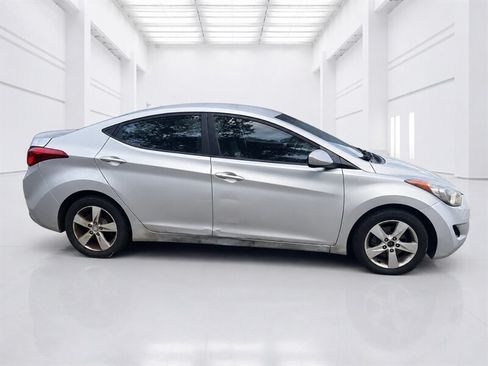 Used 2012 Hyundai Elantra GLS w/ Preferred Pkg 3 FWD image 2