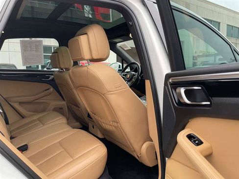 Used 2018 Porsche Macan S image 61