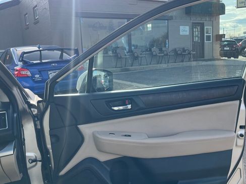 Used 2015 Subaru Outback 3.6R Limited image 11