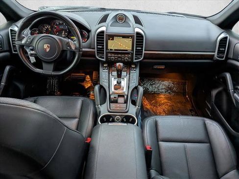 Used 2012 Porsche Cayenne image 18