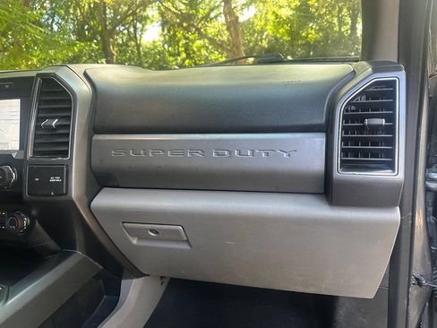 Used 2021 Ford F250 XLT w/ XLT Premium Package AWD/4WD image 17