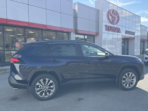 New 2025 Toyota RAV4 XLE Premium w/ Weather Package AWD/4WD image 7