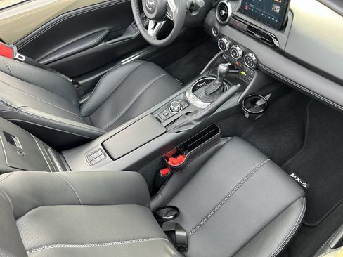 Used 2023 MAZDA MX-5 Miata Grand Touring RWD image 34