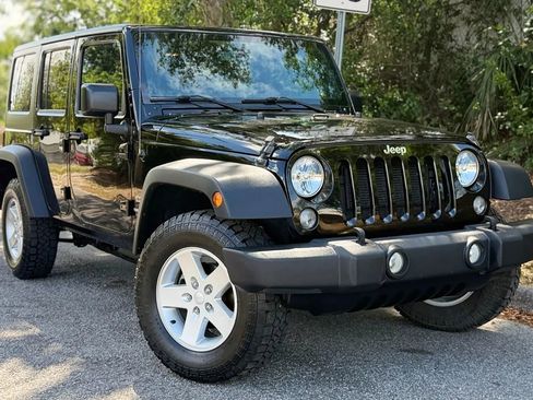 Used 2018 Jeep Wrangler Unlimited Sport S AWD/4WD image 2