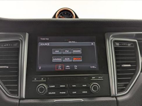 Used 2018 Porsche Macan Sport Edition image 31