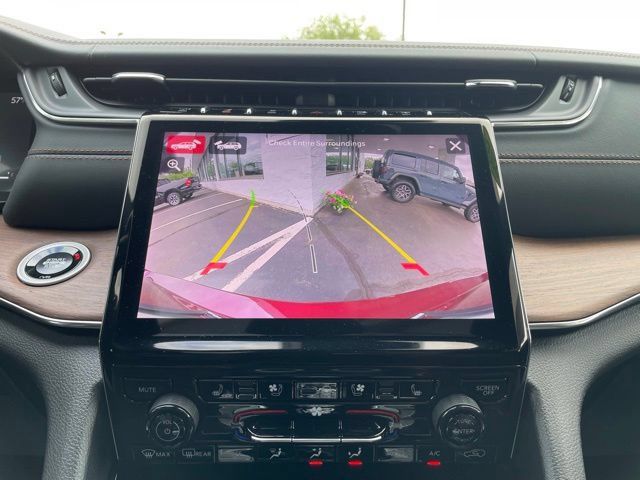Used 2024 Jeep Grand Cherokee L Summit w/ High Altitude Package AWD/4WD image 20