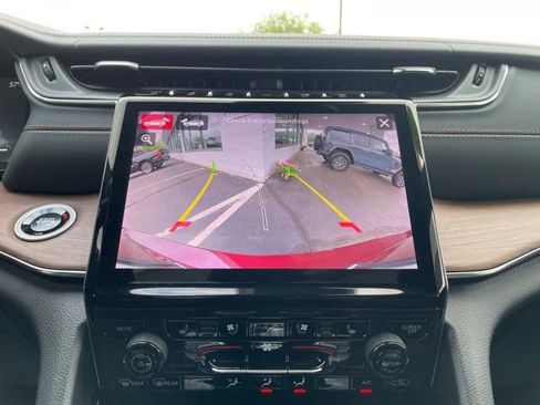 Used 2024 Jeep Grand Cherokee L Summit w/ High Altitude Package AWD/4WD image 20