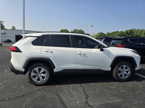 Certified 2021 Toyota RAV4 LE FWD image 8