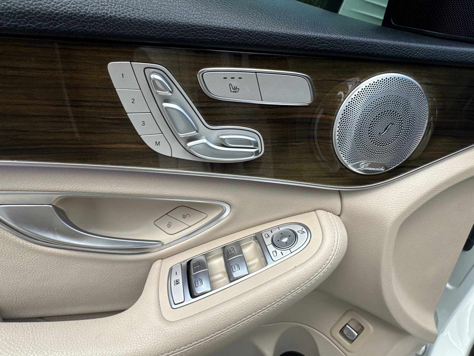 Used 2021 Mercedes-Benz C 300 Sedan image 10
