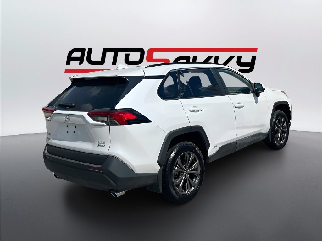 Used 2025 Toyota RAV4 XLE Premium w/ Weather Package AWD/4WD image 7