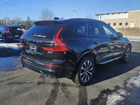 Certified 2025 Volvo XC60 B5 Core image 4