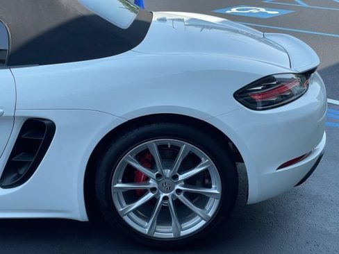 Used 2024 Porsche 718 Boxster S RWD image 15