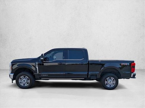 Used 2023 Ford F250 Lariat w/ Lariat Ultimate Package AWD/4WD image 9