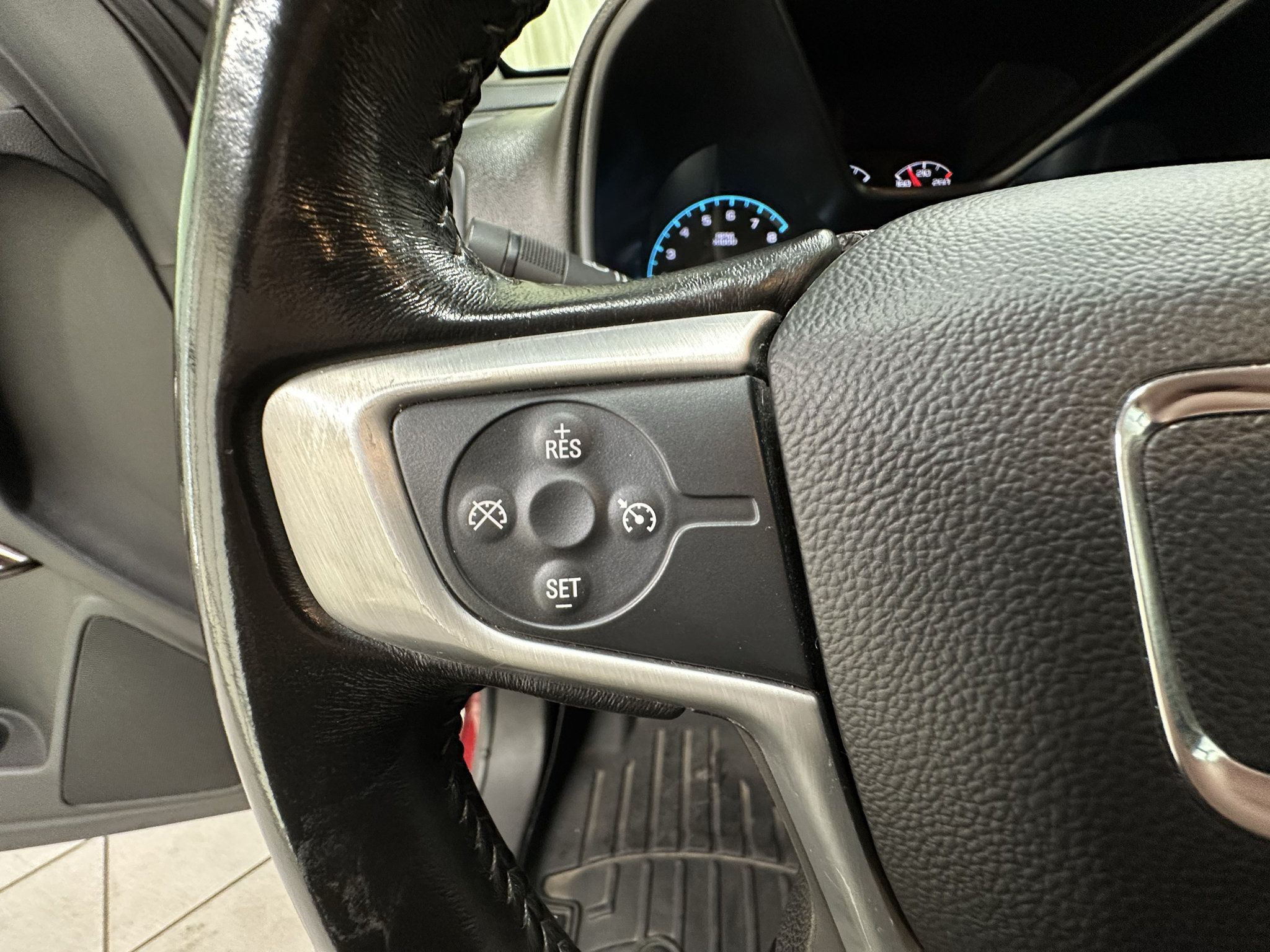 Used 2017 GMC Canyon SLE w/ SLE Convenience Package RWD image 29