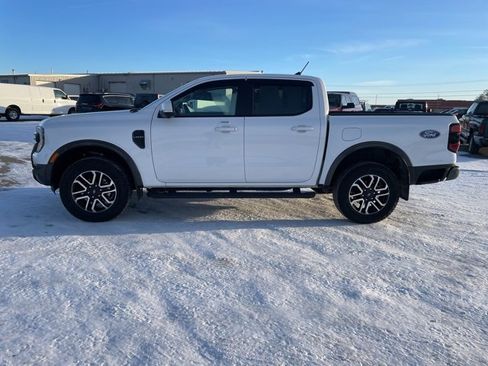 Used 2024 Ford Ranger Lariat w/ Trailer Tow Package image 10