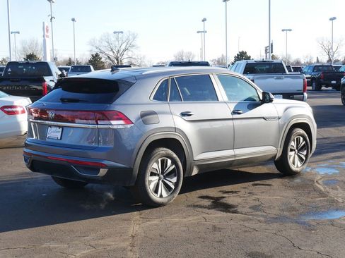 Used 2025 Volkswagen Atlas Cross Sport SE image 5