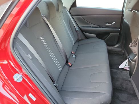 Certified 2025 Hyundai Elantra Blue image 22