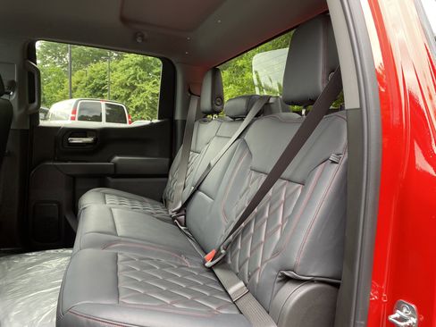 Used 2026 Chevrolet Silverado 1500 Custom Trail Boss w/ LPO, Dark Essentials Package AWD/4WD image 34