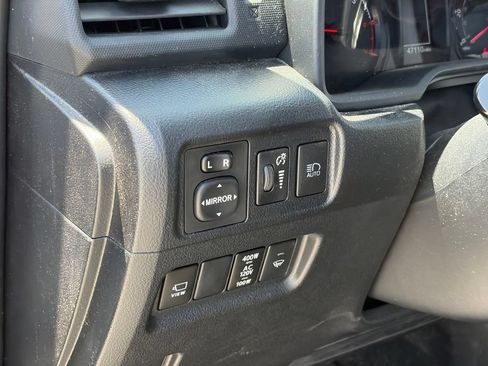 Used 2024 Toyota 4Runner SR5 Premium w/ SR5 Premium Package AWD/4WD image 6