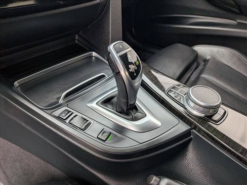 Used 2017 BMW 330i Sedan RWD image 12