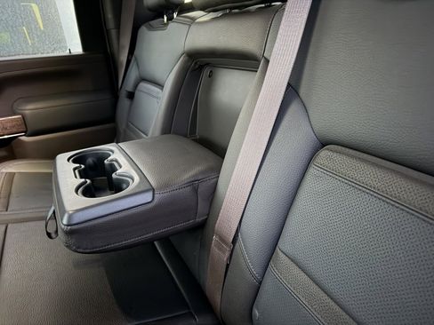 Used 2023 GMC Sierra 2500 Denali w/ Denali Ultimate Package image 30