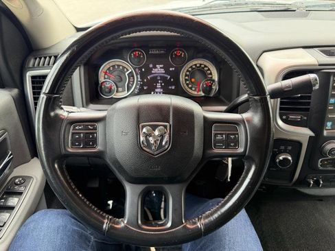 Used 2017 RAM 2500 SLT w/ Luxury Group image 29