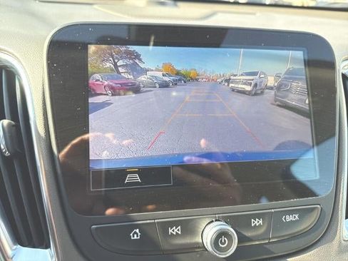 Used 2024 Chevrolet Malibu LT image 15