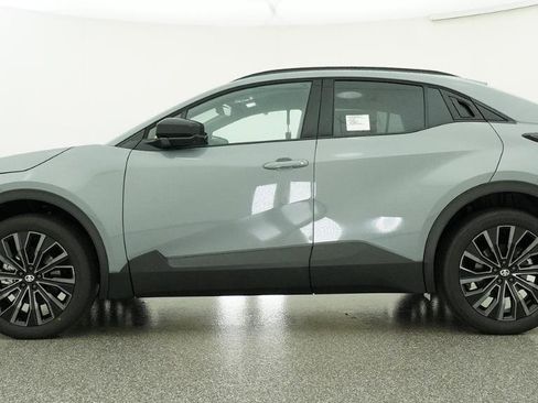 New 2026 Toyota C-HR AWD/4WD image 28