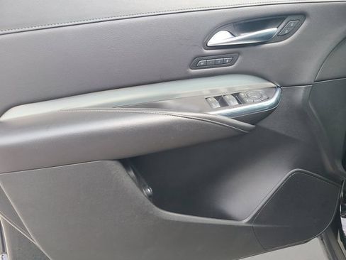 Used 2023 Cadillac XT4 Premium Luxury FWD image 20