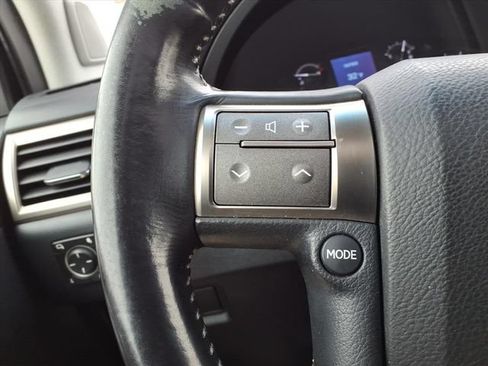 Used 2016 Lexus GX 460 w/ Premium Package AWD/4WD image 17