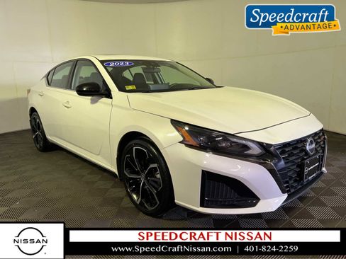 Certified 2023 Nissan Altima 2.5 SR w/ SR Premium Package AWD/4WD image 1