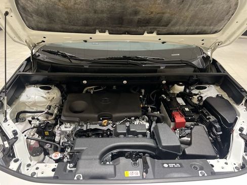 Used 2025 Toyota RAV4 XLE w/ Convenience Package FWD image 27
