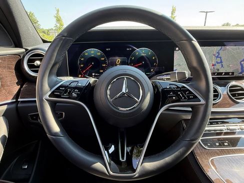 Used 2023 Mercedes-Benz E 450 4MATIC Sedan image 32