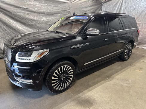 Used 2020 Lincoln Navigator L Black Label w/ Cargo Convenience Package AWD/4WD image 2
