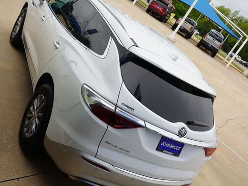 Used 2024 Buick Enclave Premium FWD image 11