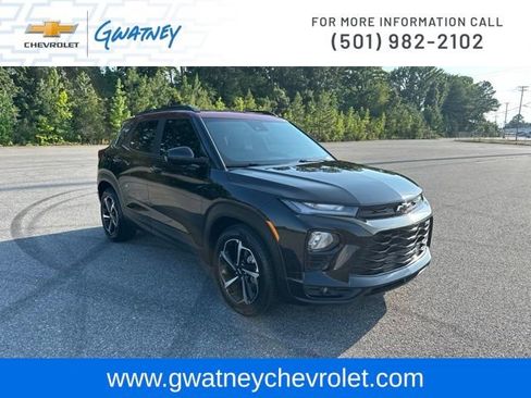 Used 2022 Chevrolet TrailBlazer RS w/ Sun and Liftgate Package FWD image 3