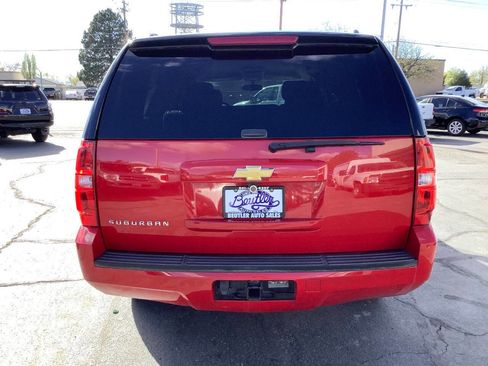 Used 2013 Chevrolet Suburban LS image 13