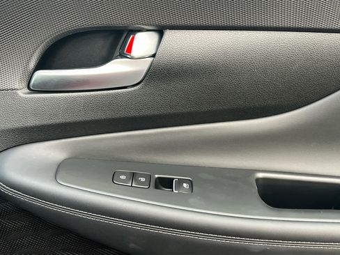 Used 2019 Hyundai Santa Fe Limited w/ Cargo Package image 18