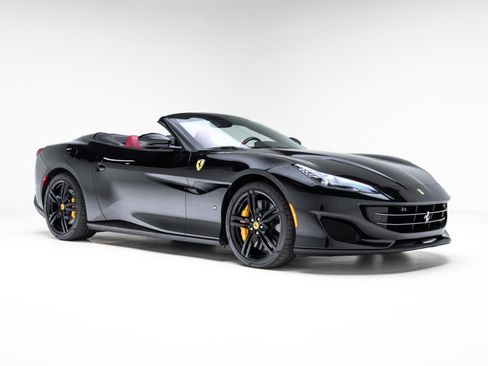 Used 2019 Ferrari Portofino RWD image 3