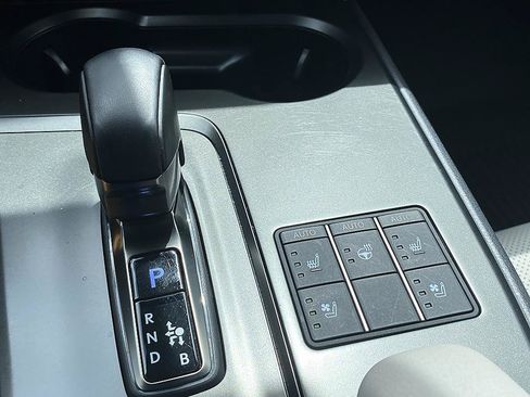 Used 2025 Lexus UX 300h FWD image 16