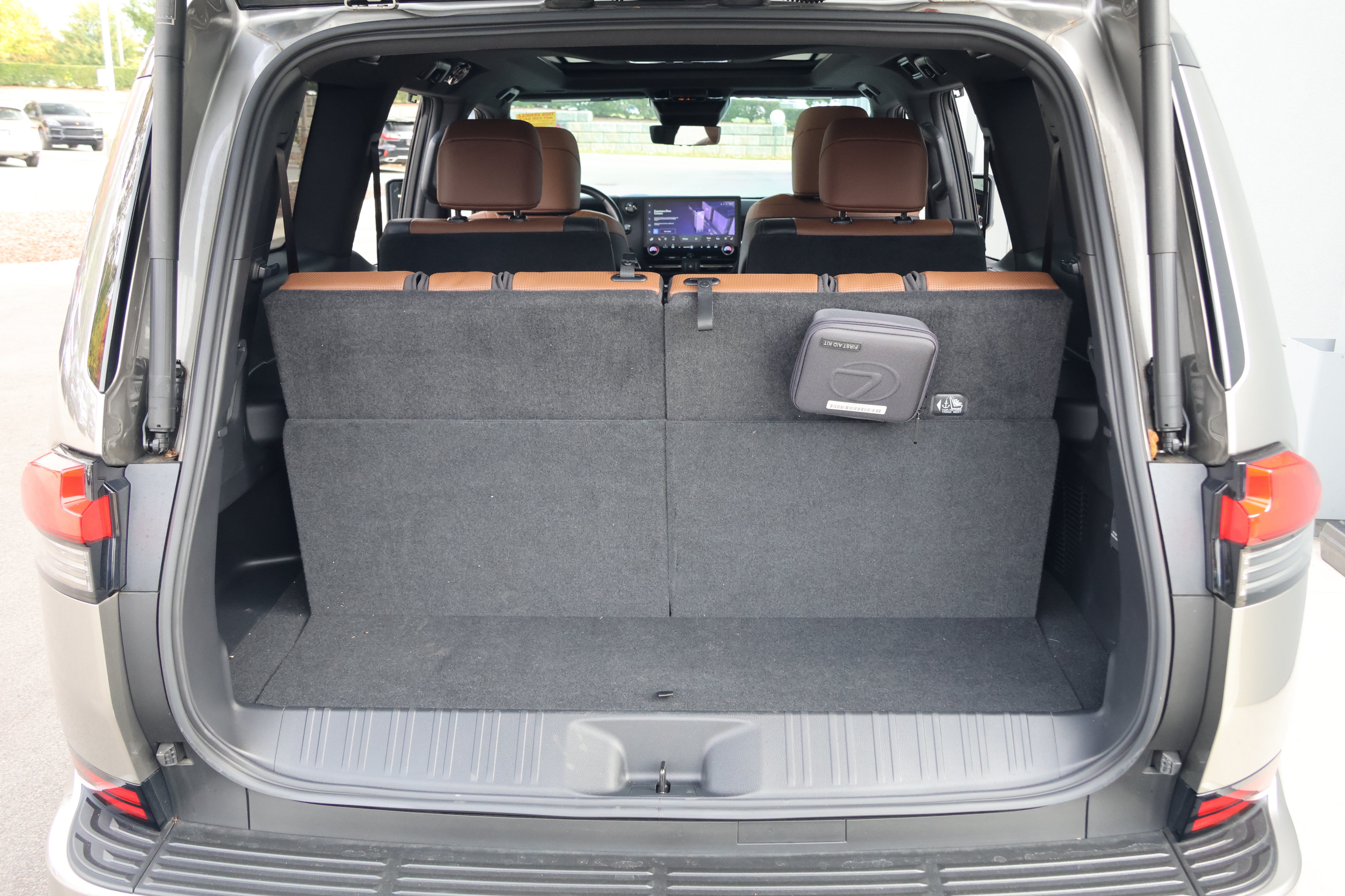 Used 2024 Lexus GX 550 w/ Accessory Package (Z1) AWD/4WD image 41