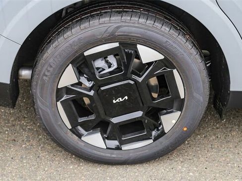 New 2026 Kia Carnival EX image 10