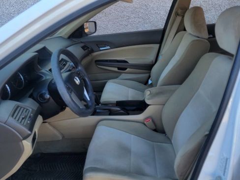 Used 2010 Honda Accord LX-P image 17
