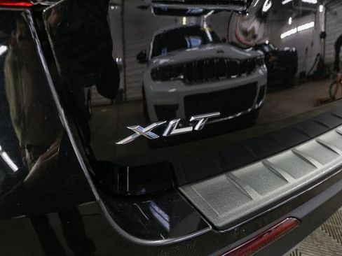 Used 2023 Ford Explorer XLT w/ Equipment Group 202A image 9