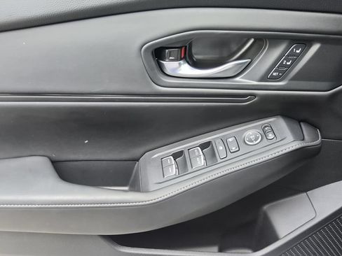 Used 2025 Honda Accord Sport image 27