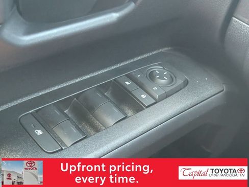 Used 2026 Toyota 4Runner SR5 AWD/4WD image 12