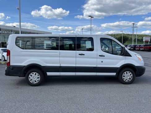 Used 2019 Ford Transit 350 XLT RWD image 2